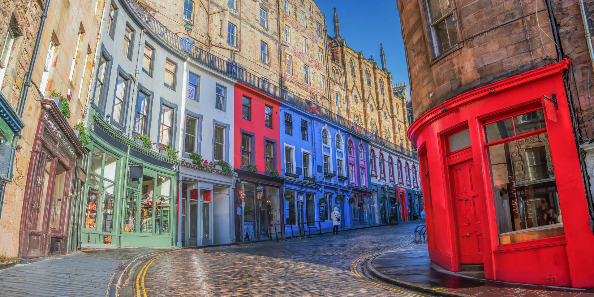 View looking up Victoria Street from the West Bow